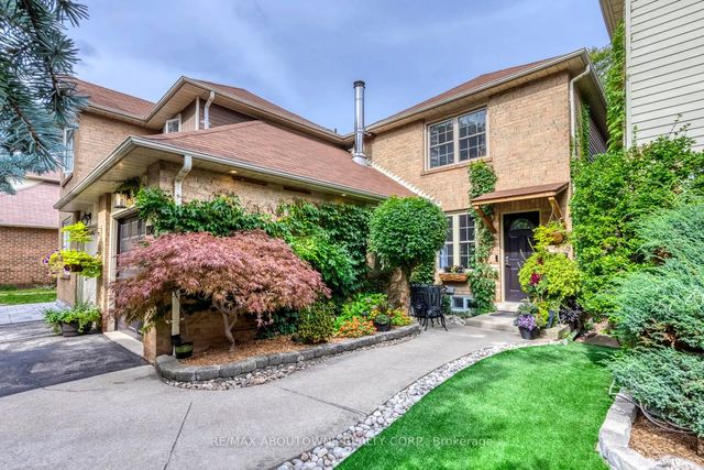 1198 Potters Wheel Crescent, Oakville