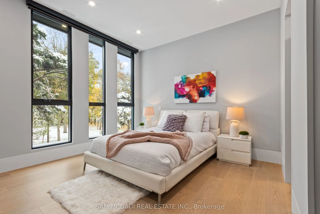112 Elton Park Road, Oakville