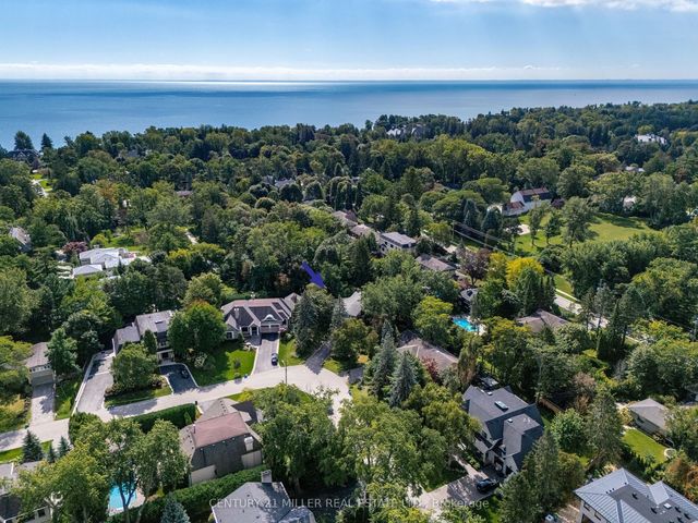 1242 Donlea Crescent, Oakville