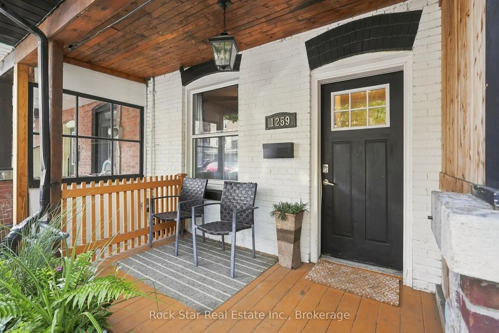 1259 Davenport Road, Toronto W02