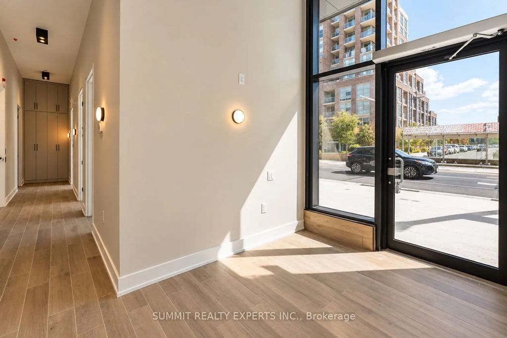 1816 St Clair Avenue W 77, Toronto W04