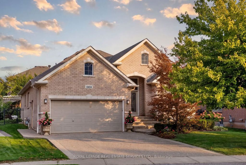 2424 Tesla Crescent, Oakville