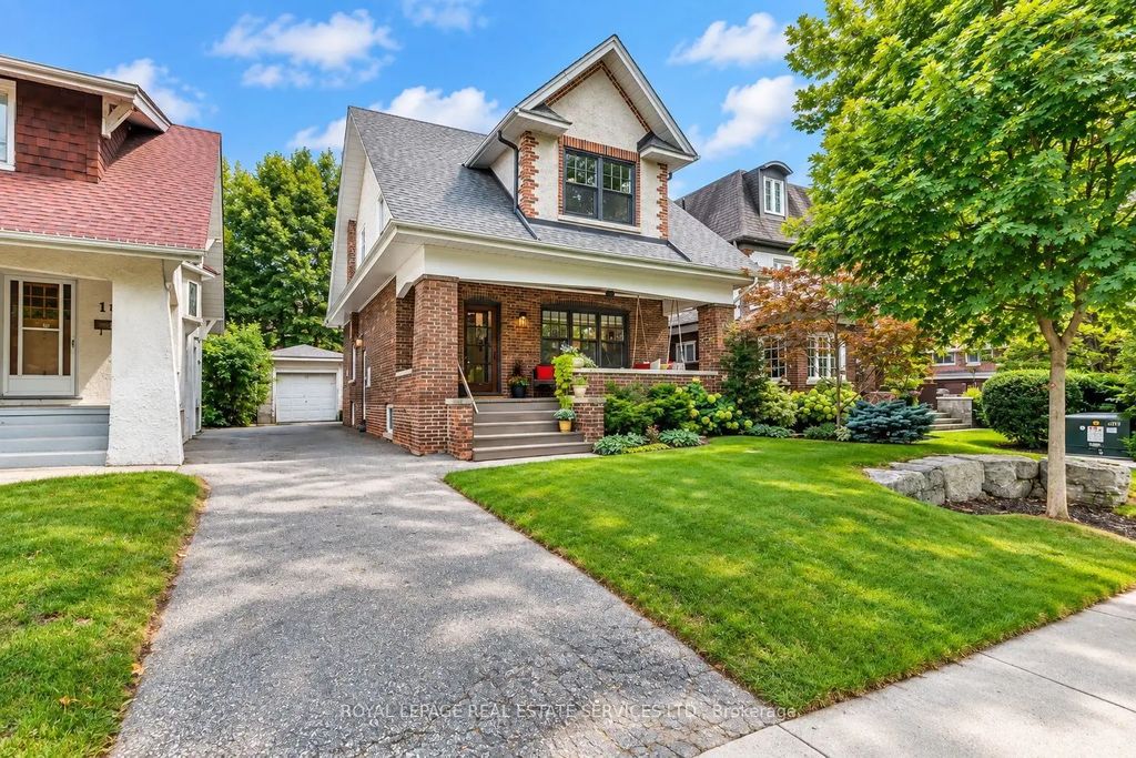 21 Eastbourne Crescent, Toronto W06