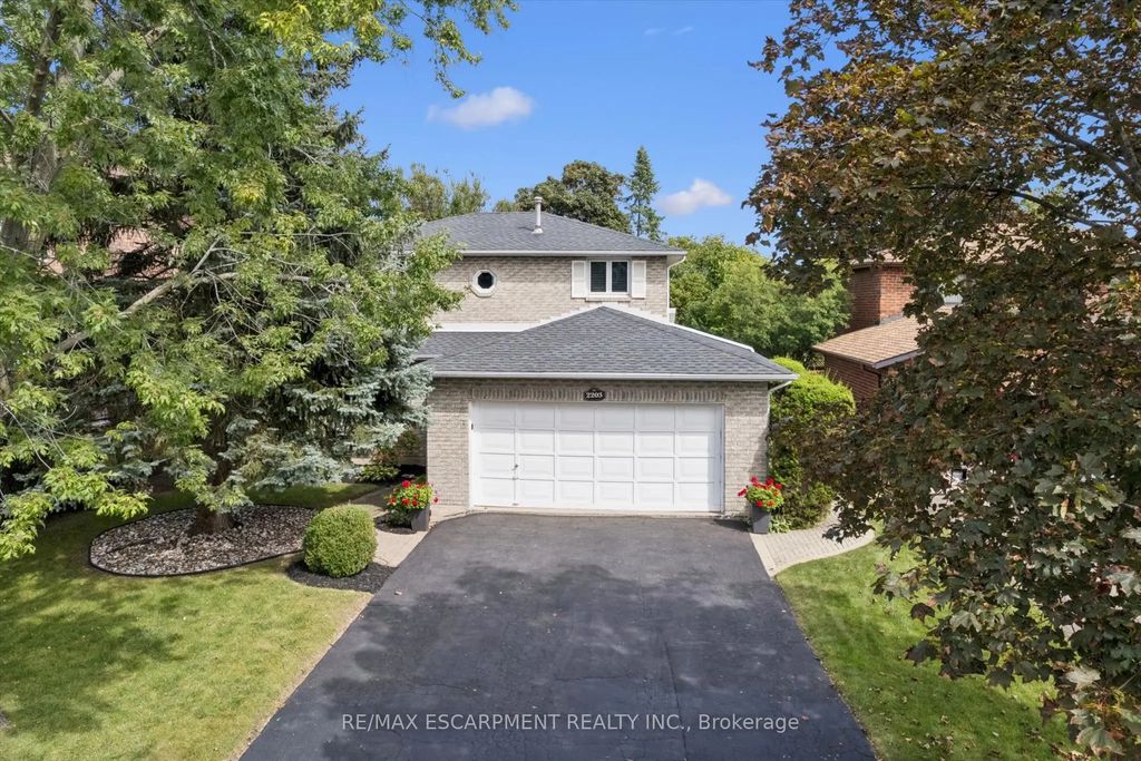 2203 Robin Drive, Mississauga