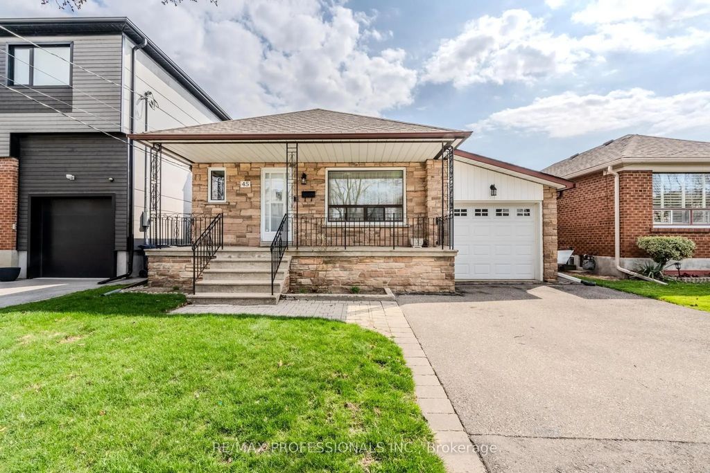45 Chartwell Road, Toronto W07