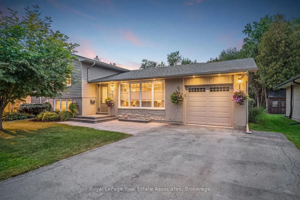 132 Elmore Drive, Halton Hills