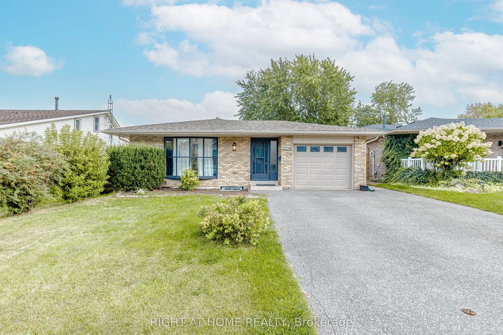2358 Arnold Crescent, Burlington