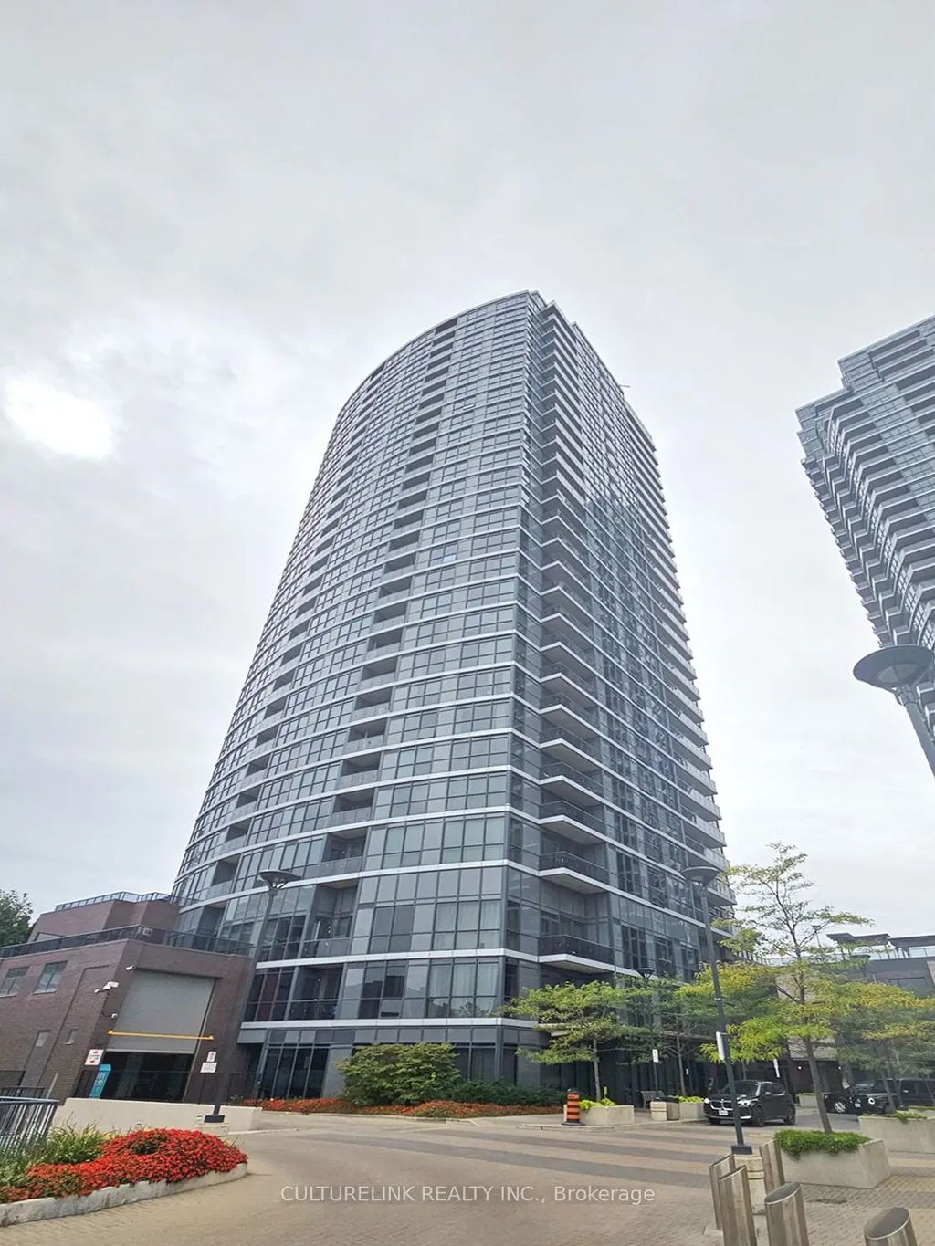9 Valhalla Inn Road 1003, Toronto W08