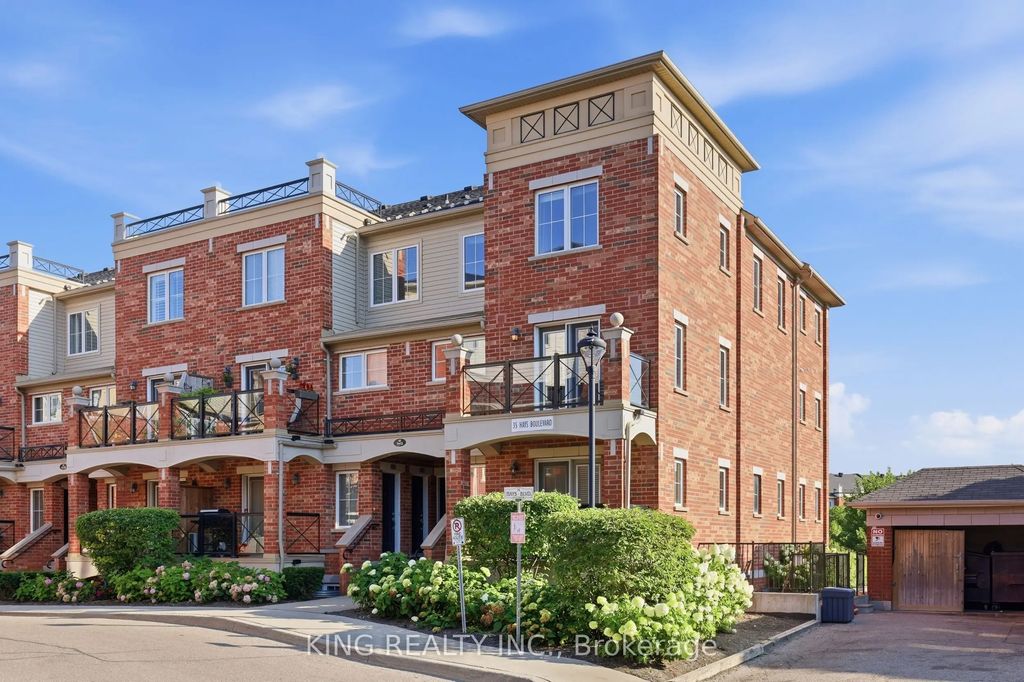 35 Hays Boulevard 8, Oakville