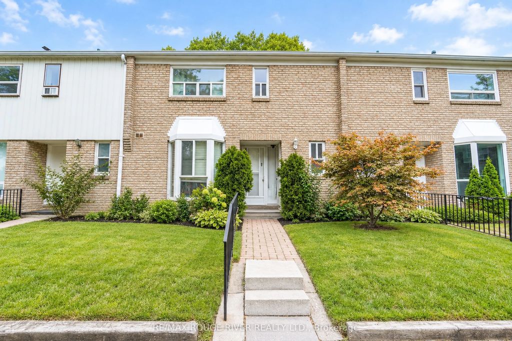 9 Gosford Boulevard 3, Toronto W05
