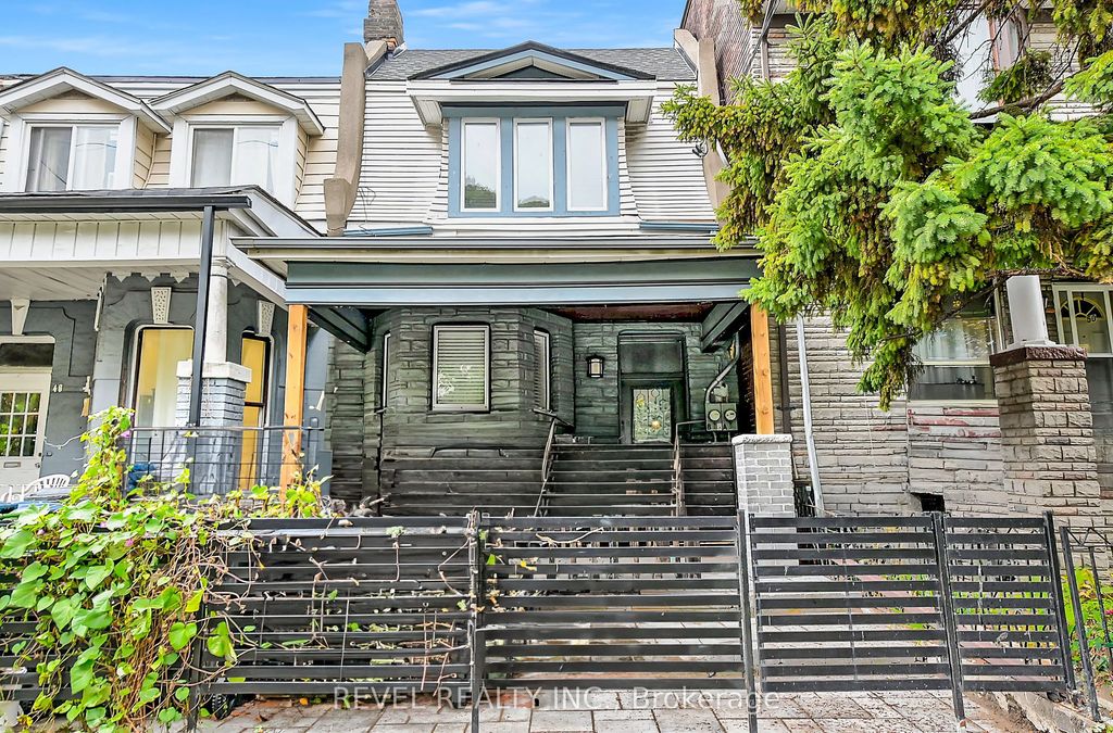 48 Lansdowne Avenue B, Toronto W01