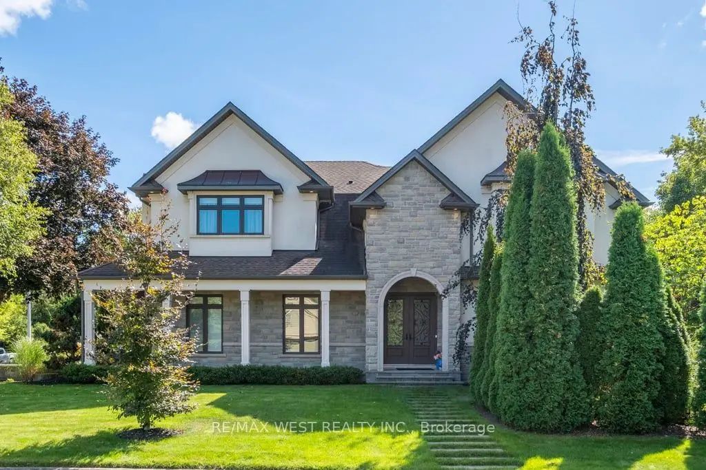 4053 Apple Valley Lane, Burlington