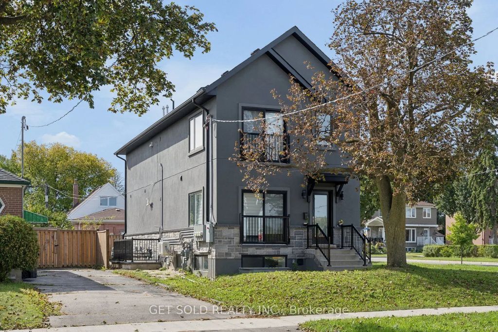 15 Burrard Road, Toronto W10