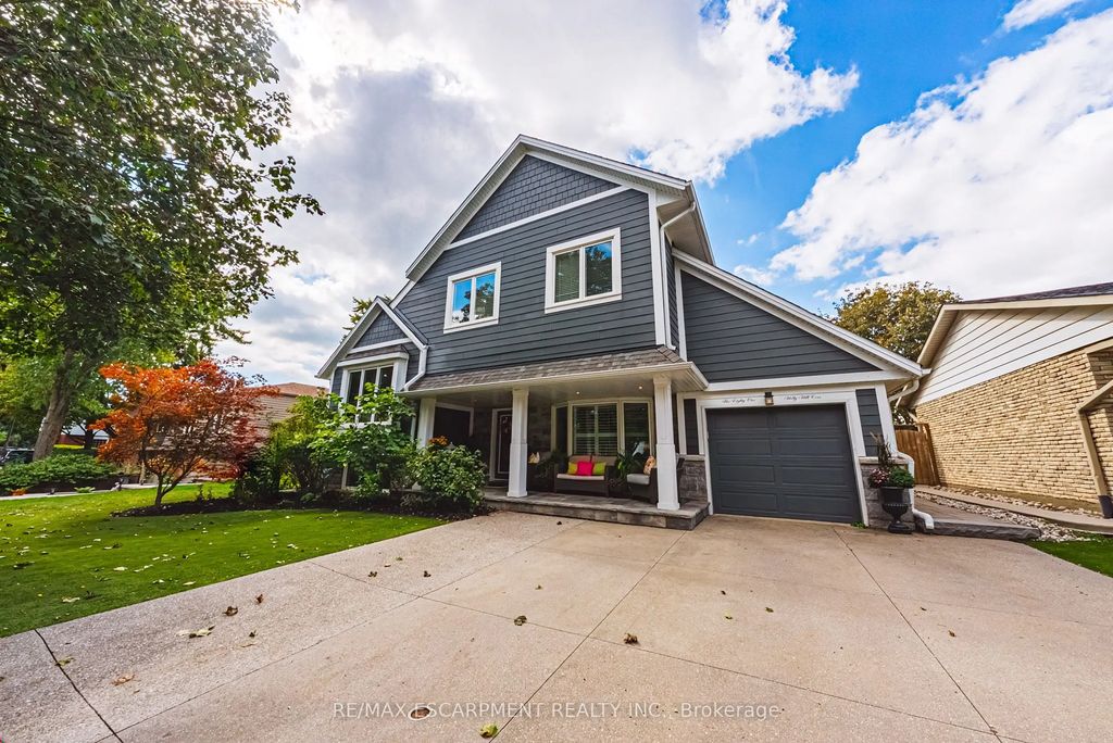 581 Holly Hill Crescent, Burlington