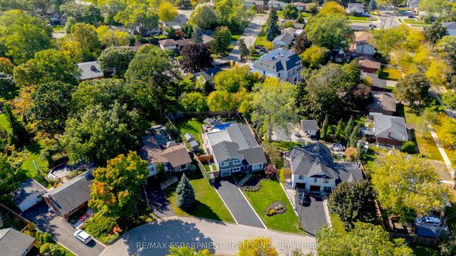 296 Kent Crescent, Burlington