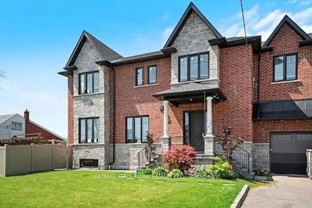 10 Sunray Crescent, Toronto W05
