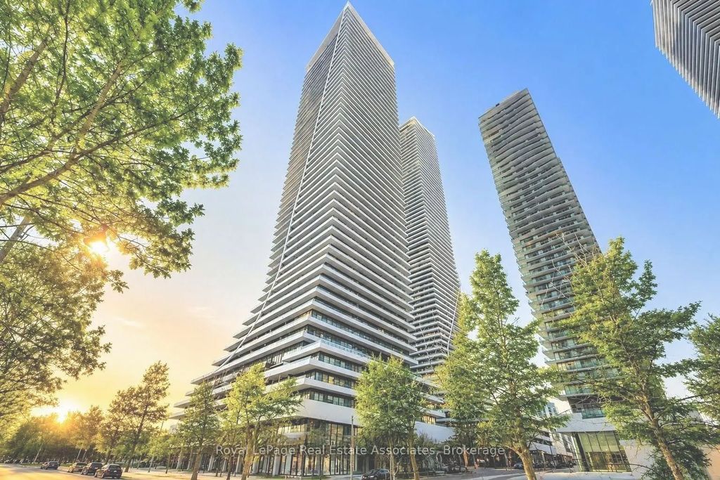 20 Shore Breeze Drive 403, Toronto W06