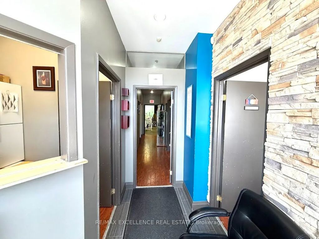 4025 Brandon Gate Drive 2, Mississauga