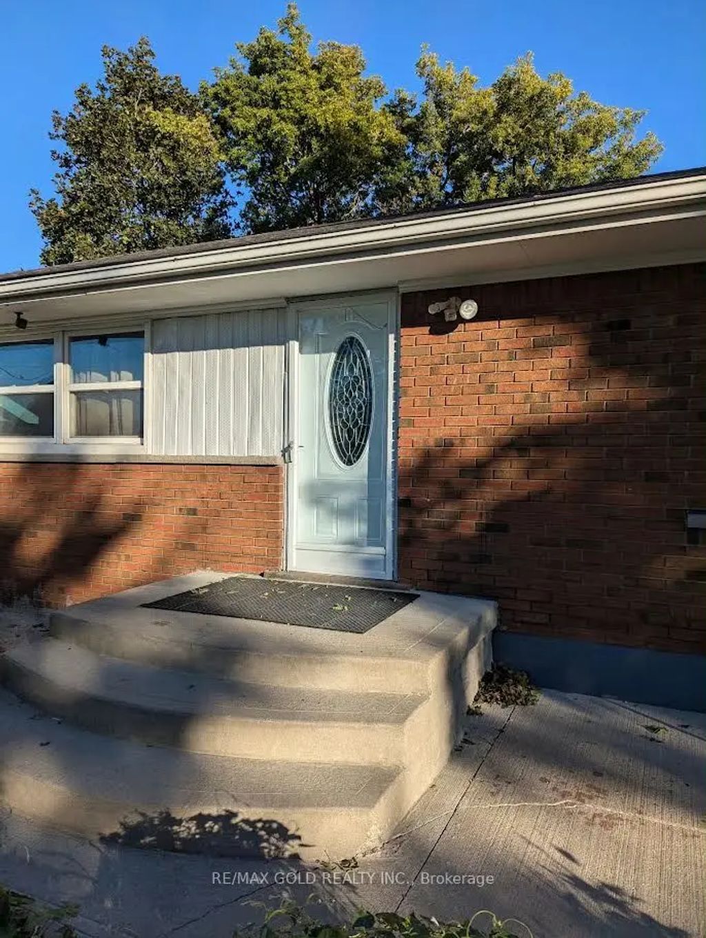 9800 Britannia Road, Milton