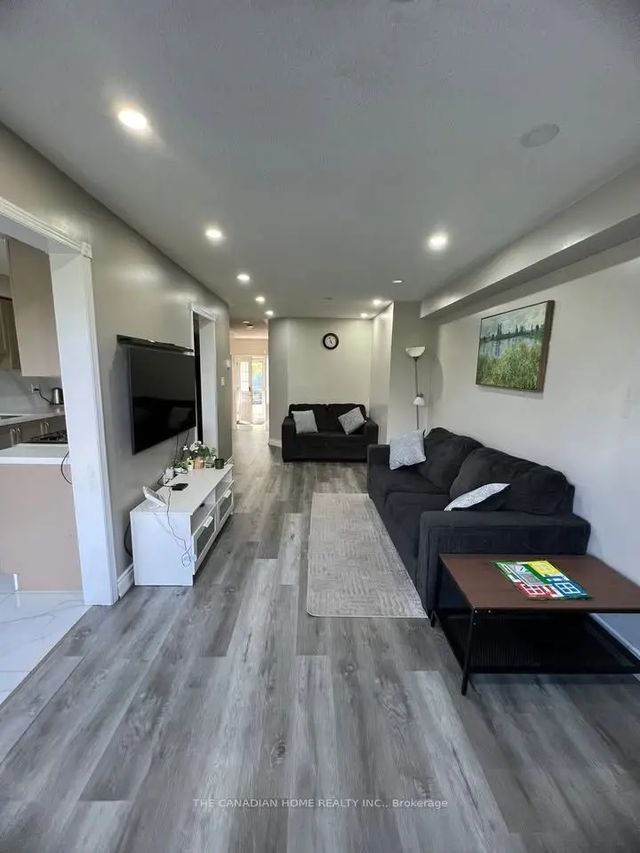 50 Monaco Court W, Brampton
