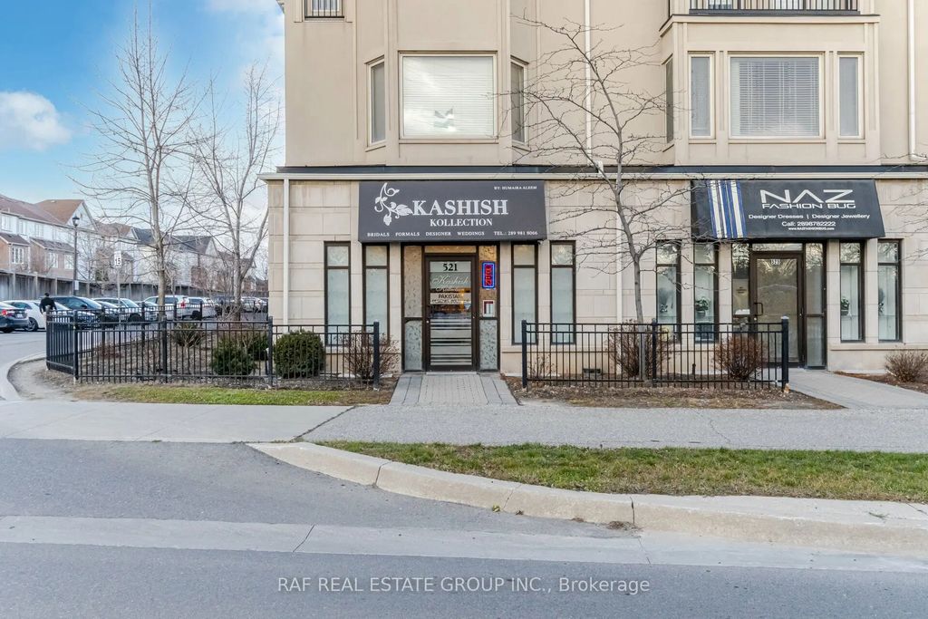 521 Thompson Road S 1, Milton