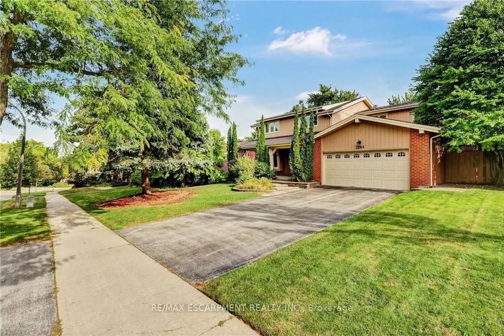 2284 Mansfield Drive, Burlington