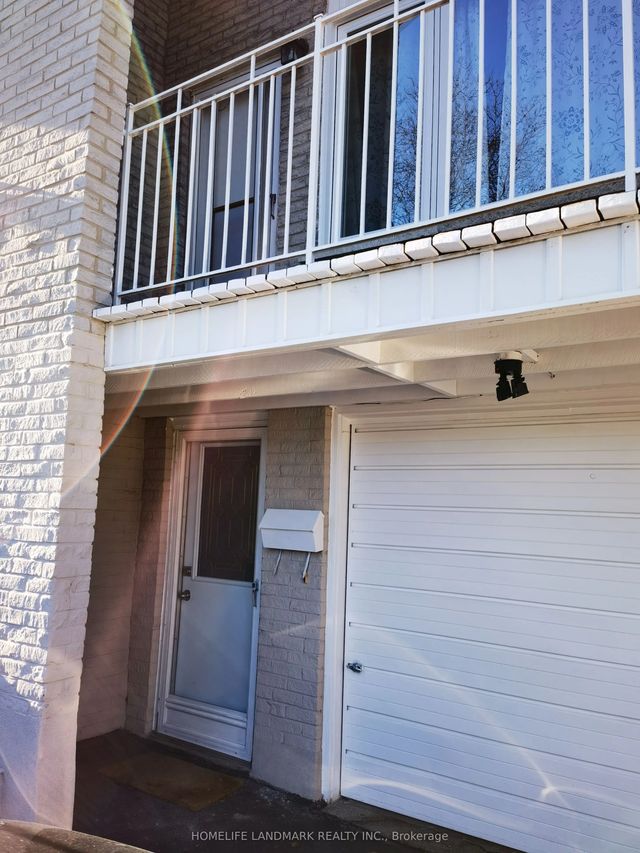 2428 Cashmere Avenue Lower, Mississauga