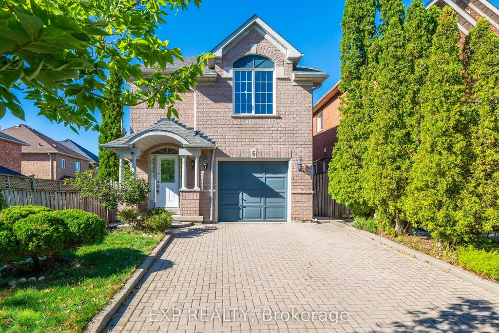 6 Purdy Crescent W, Toronto W04