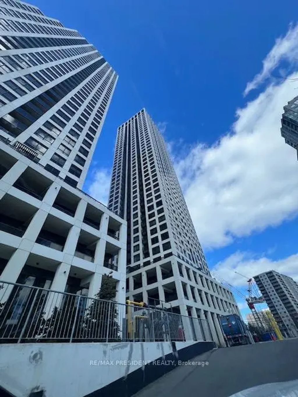30 Elm Drive 3706, Mississauga