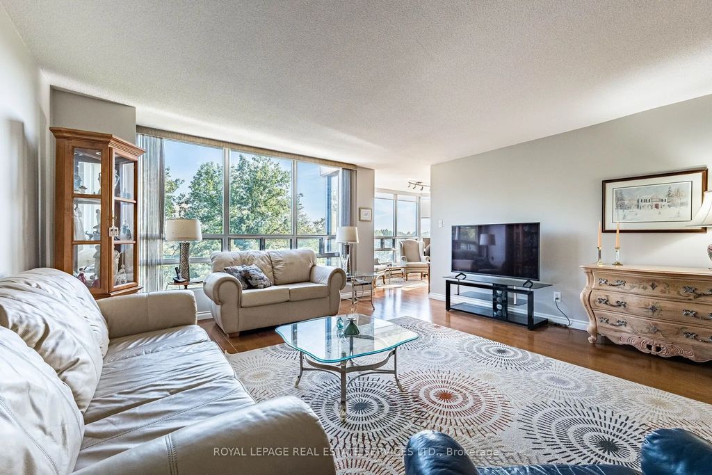 310 Mill Street S 402, Brampton