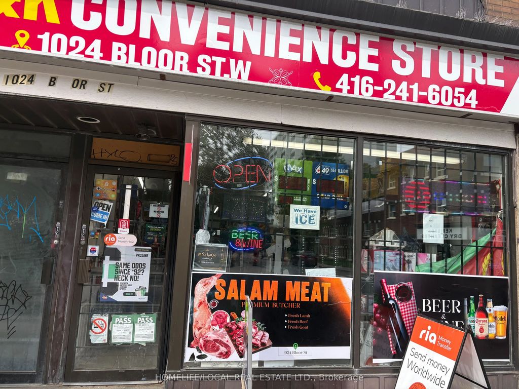 1024 Bloor Street W, Toronto W02