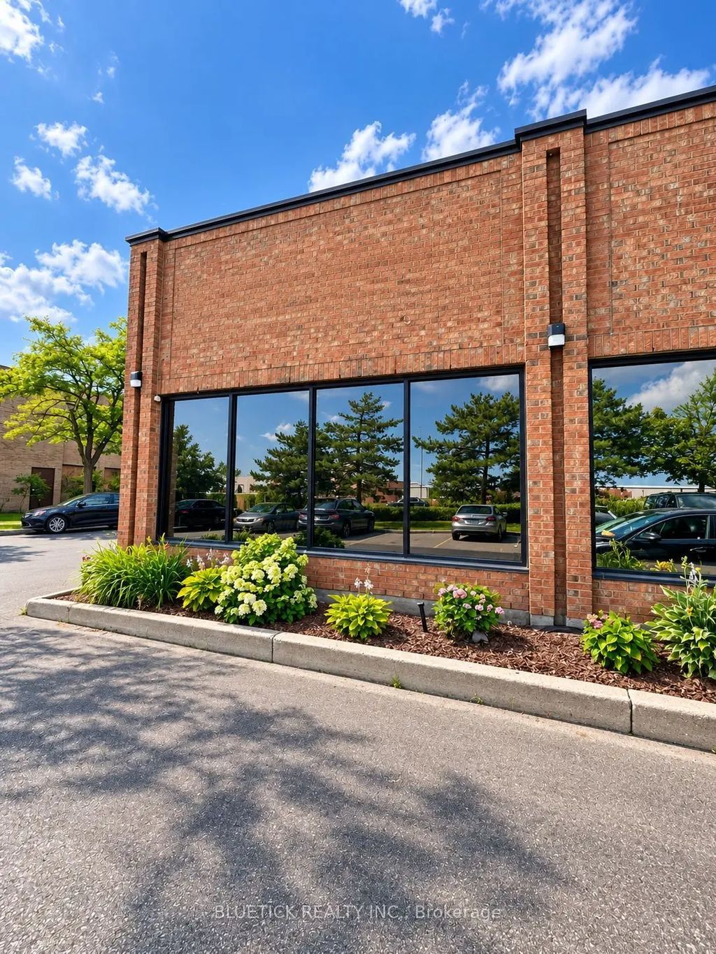 10a Bram Court 1, Brampton