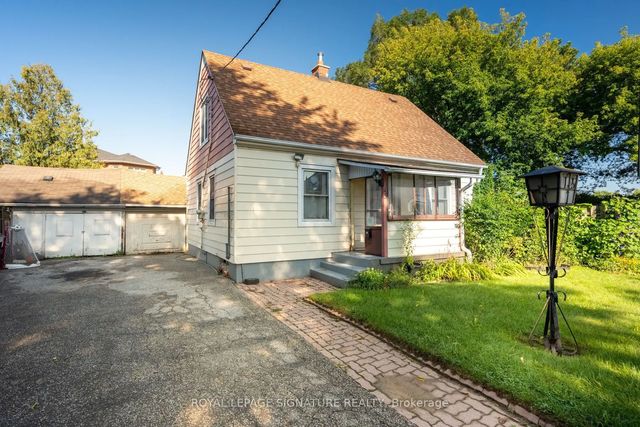 15 Kemp Square, Toronto W04
