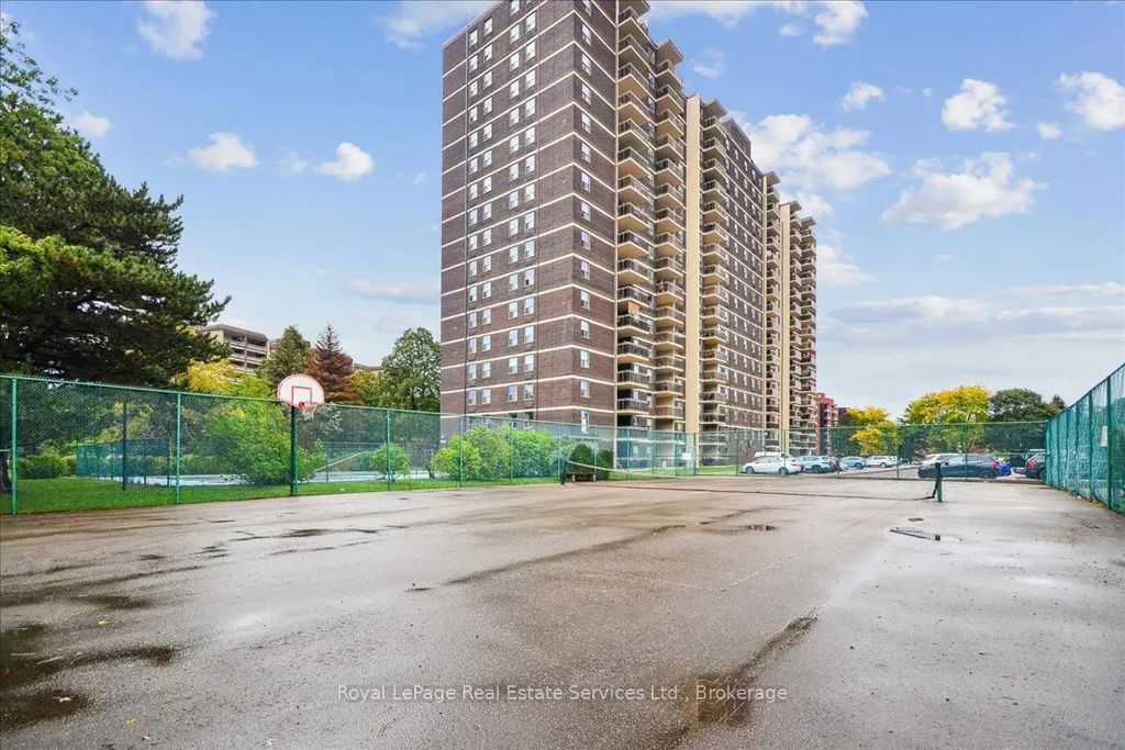 966 Inverhouse Drive 812, Mississauga