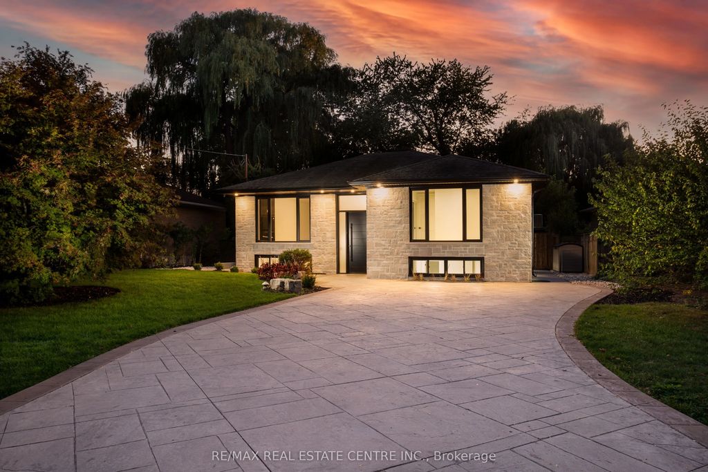 446 Willis Drive, Oakville