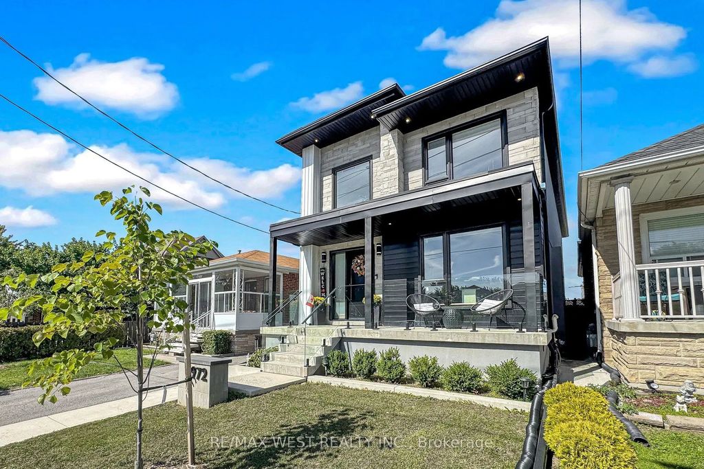 972 Castlefield Avenue, Toronto W04