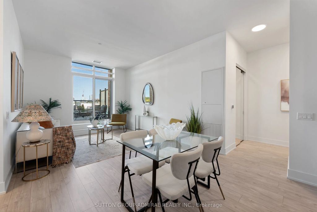 858 Dupont Street 224, Toronto W02
