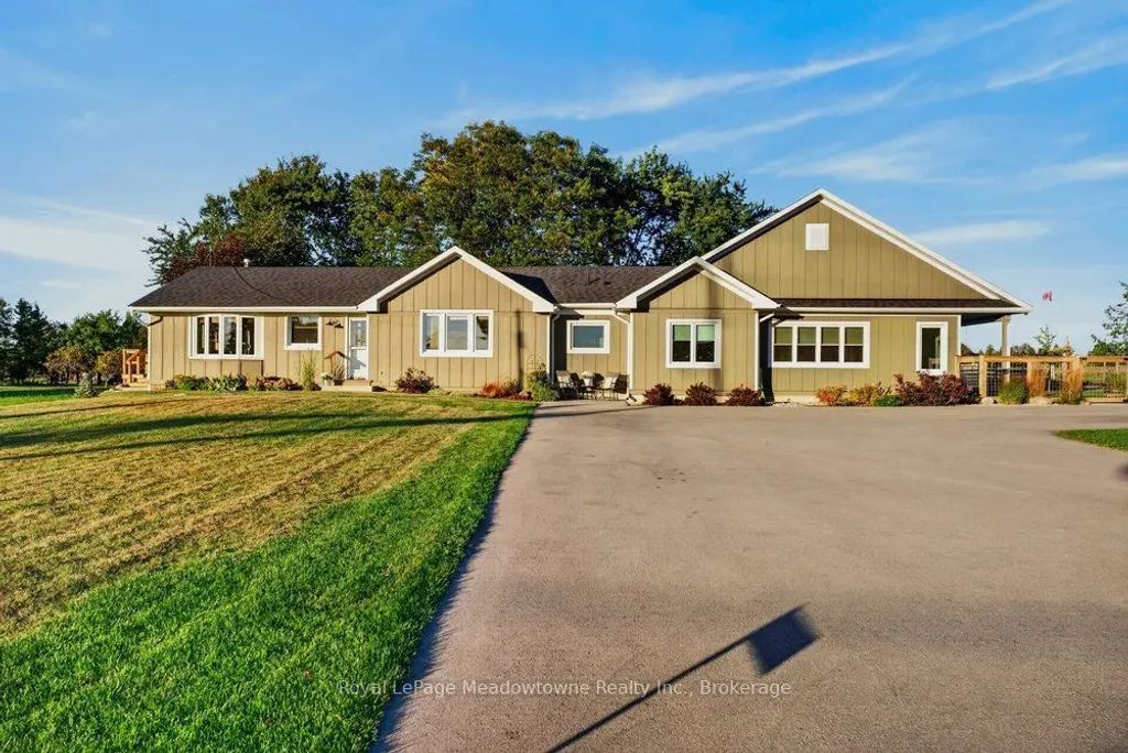 4379 Henderson Road, Milton