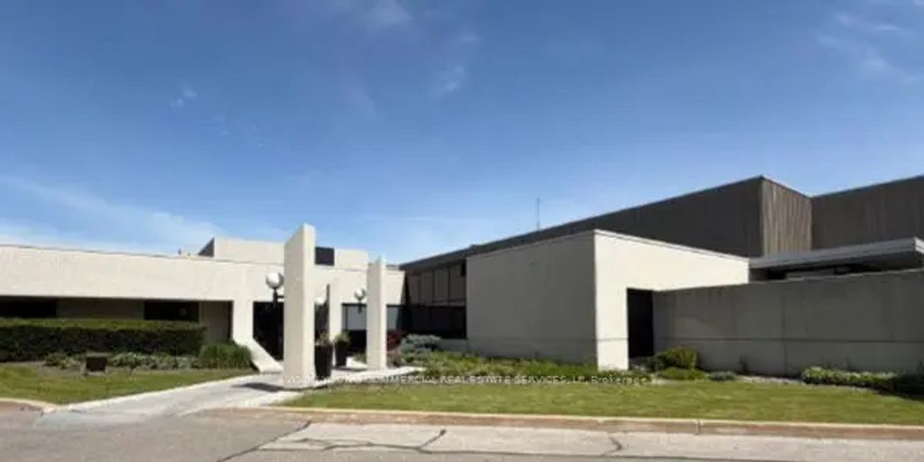 99 Summerlea Road, Brampton