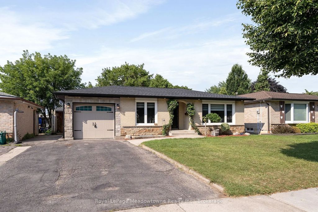 96 Macdonald Crescent, Milton