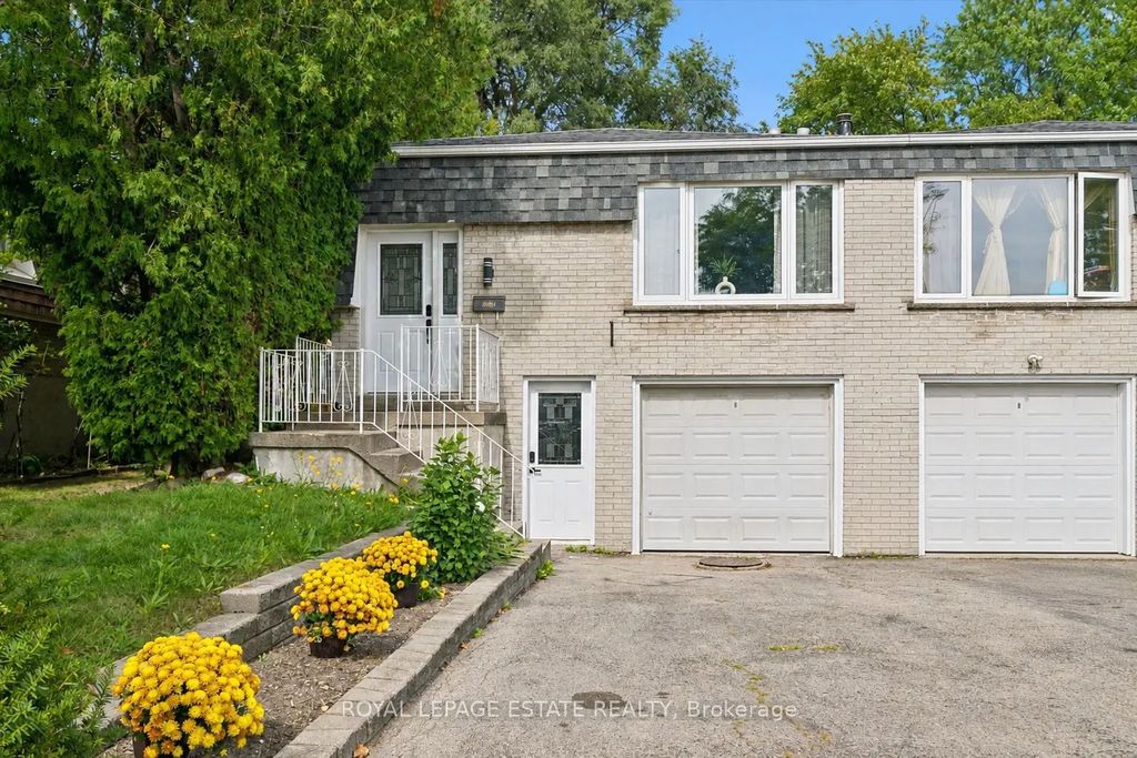 3325 Strabane Drive, Mississauga
