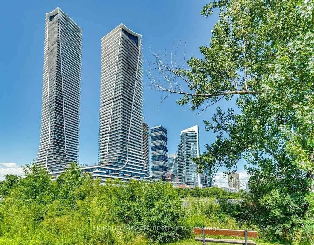 30 Shore Breeze Drive 5002, Toronto W06