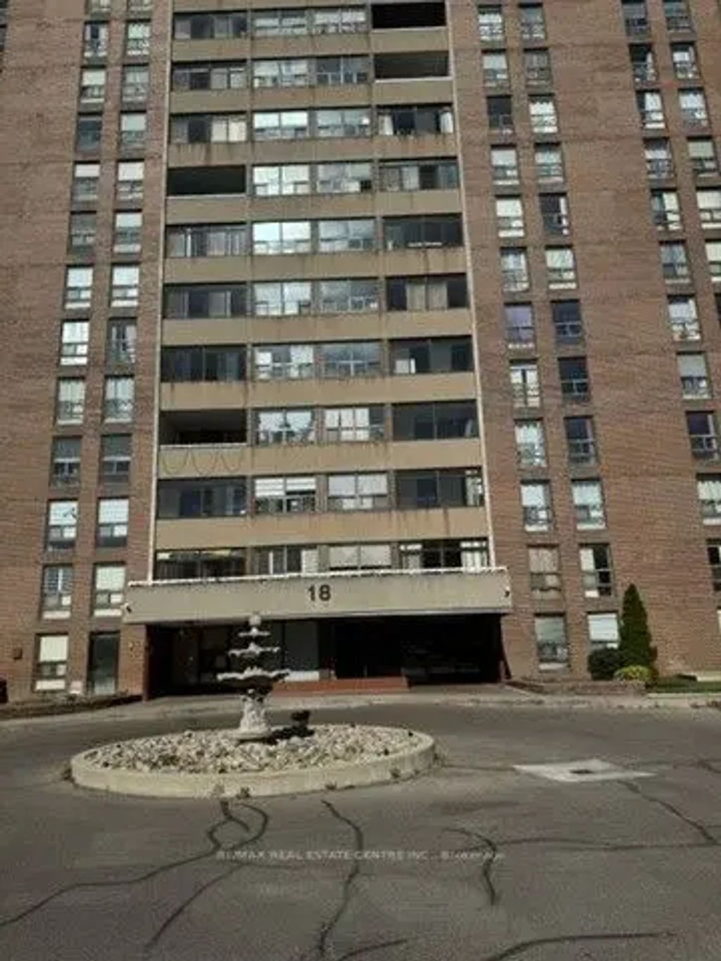 18 Knightsbridge Road 1509, Brampton