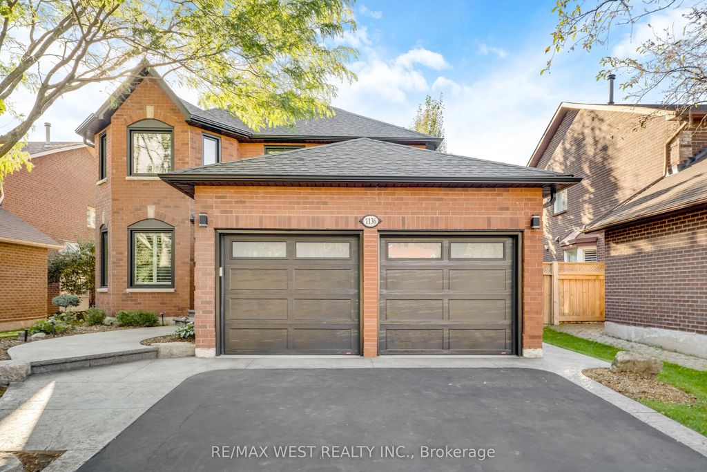1136 Goodson Crescent, Oakville