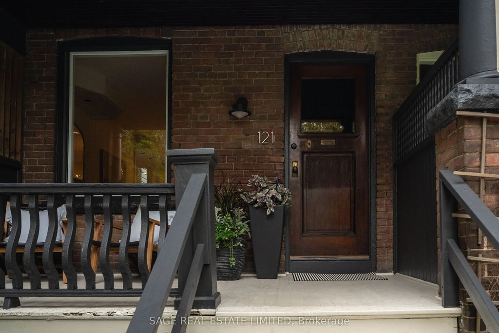 121 Glendale Avenue, Toronto W01