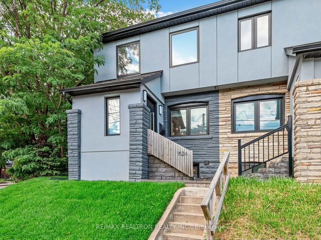 1526 Davenport Road, Toronto W03
