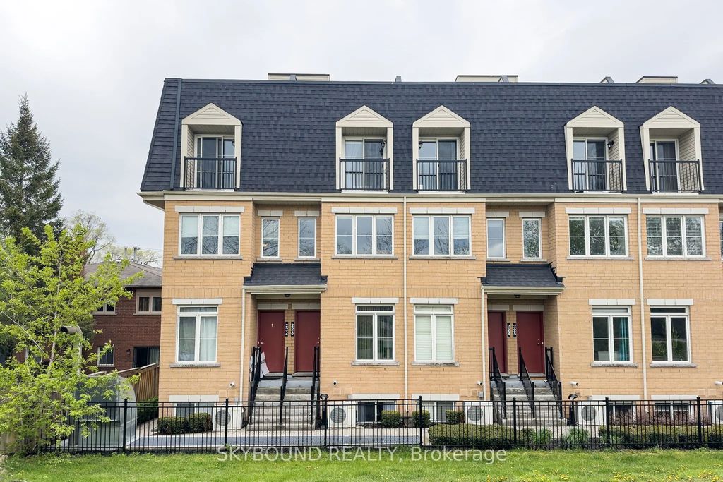 380 Hopewell Avenue 223, Toronto W04