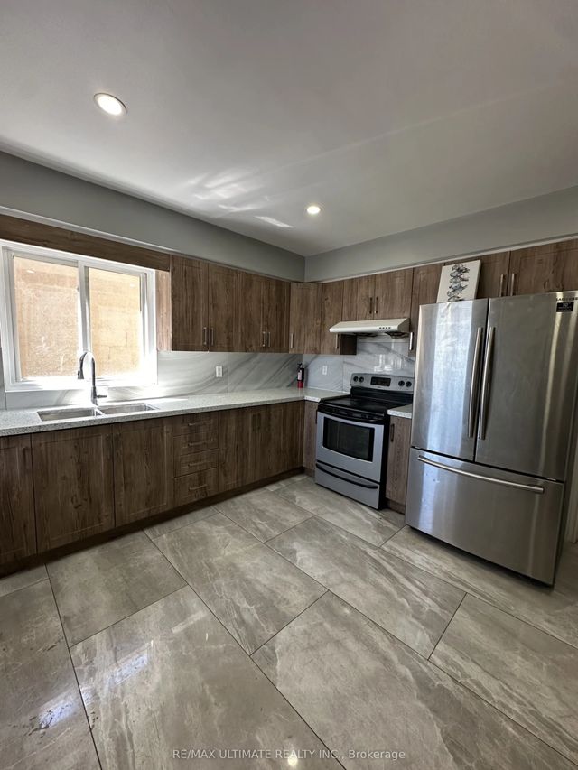 1705 Jane Street Unit A, Toronto W04