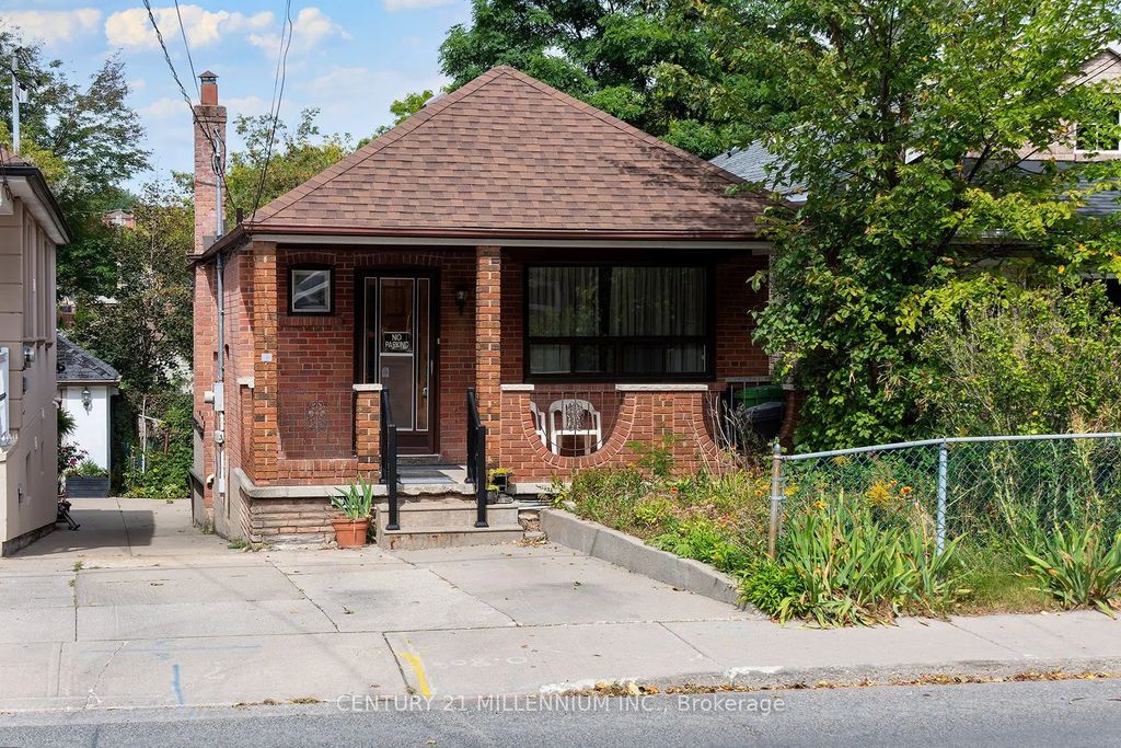 16 Rochdale Avenue, Toronto W03