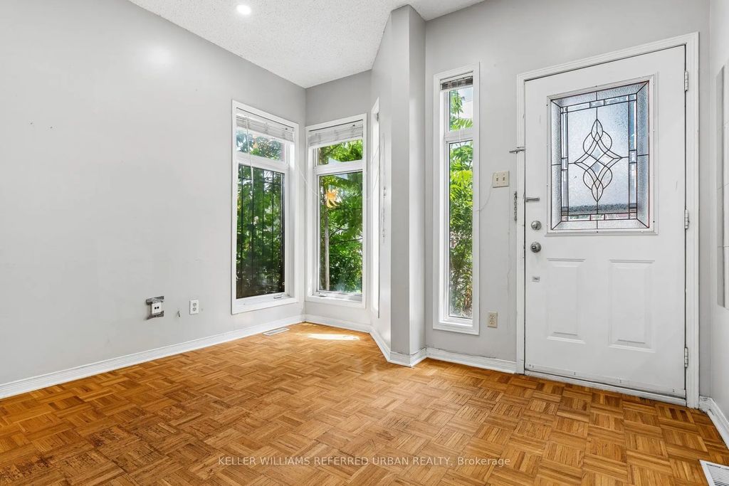 1508 Dupont Street, Toronto W02